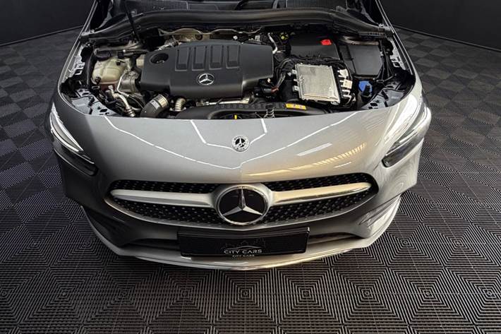 Grå Mercedes B220 d fra 2022