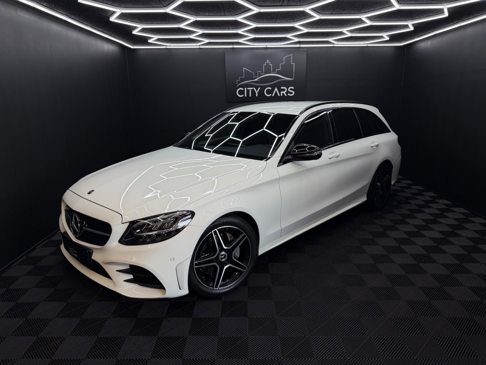 Mercedes C220 d 2,0 AMG Line Night Edition stc. aut.