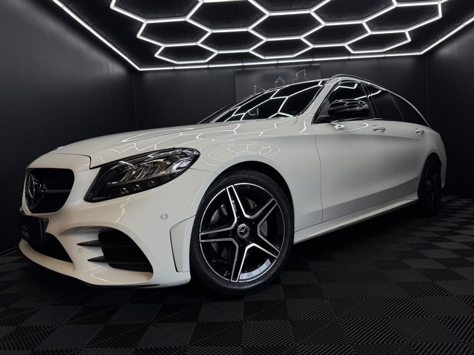 Hvid Mercedes C220 d fra 2021