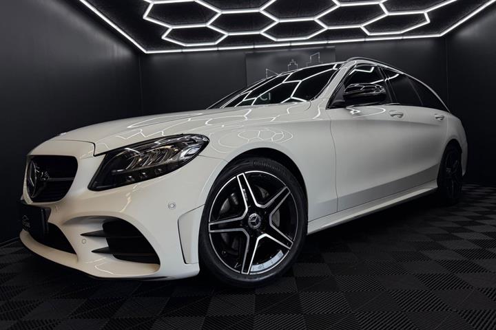Hvid Mercedes C220 d fra 2021