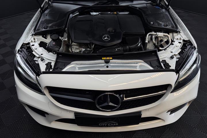 Hvid Mercedes C220 d fra 2021