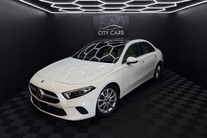 Hvid Mercedes A200 d fra 2020