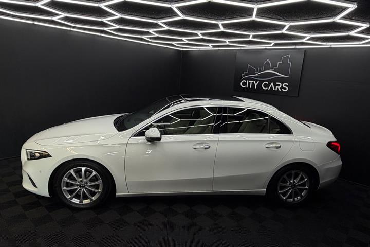 Hvid Mercedes A200 d fra 2020