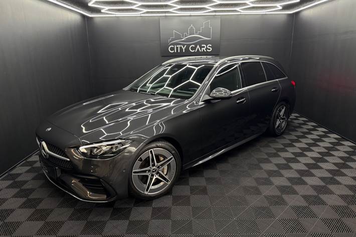 Grå Mercedes C300 d fra 2022