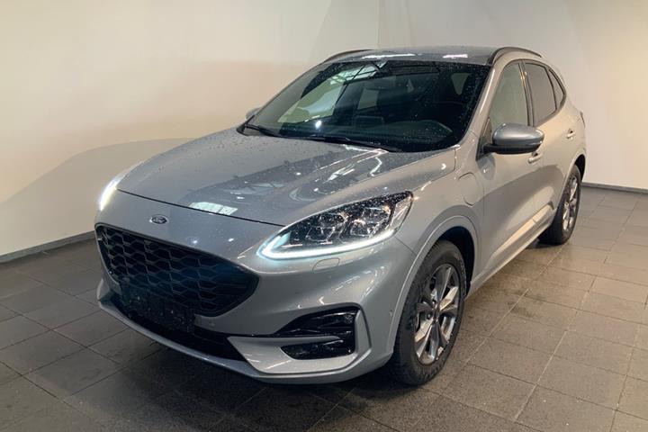 Grå Ford Kuga fra 2021 set udefra