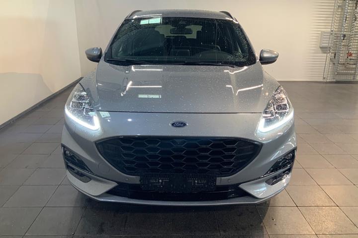 Grå Ford Kuga fra 2021