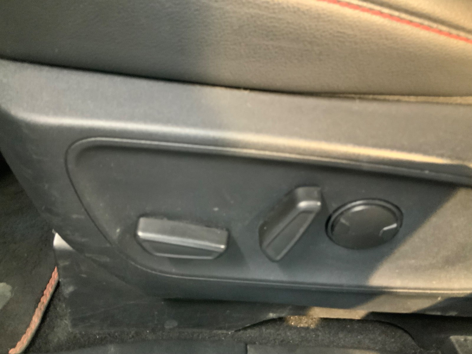 Grå Ford Kuga fra 2021