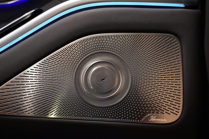 Sort Mercedes S580 e fra 2023
