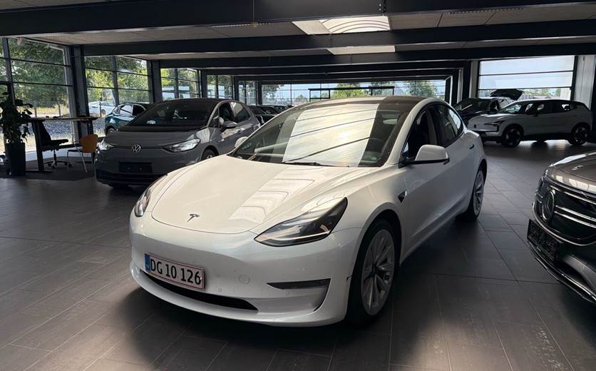Tesla Model 3 Long Range AWD