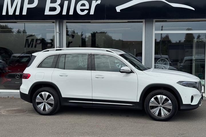 Hvid Mercedes EQB250+ fra 2024