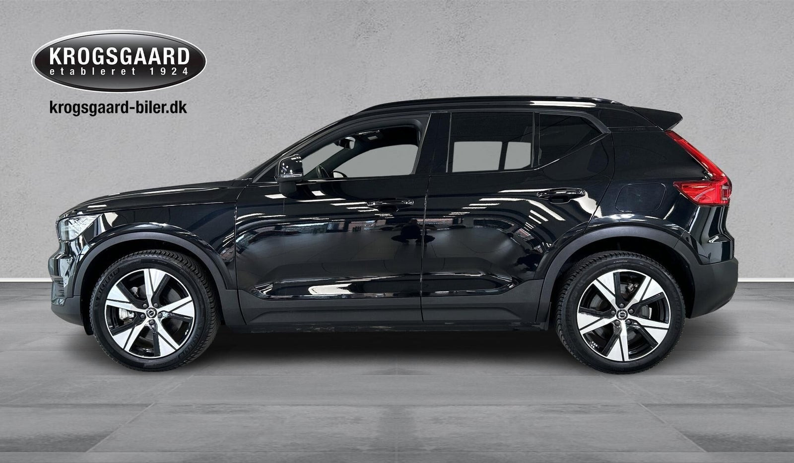 Sort Volvo XC40 fra 2022
