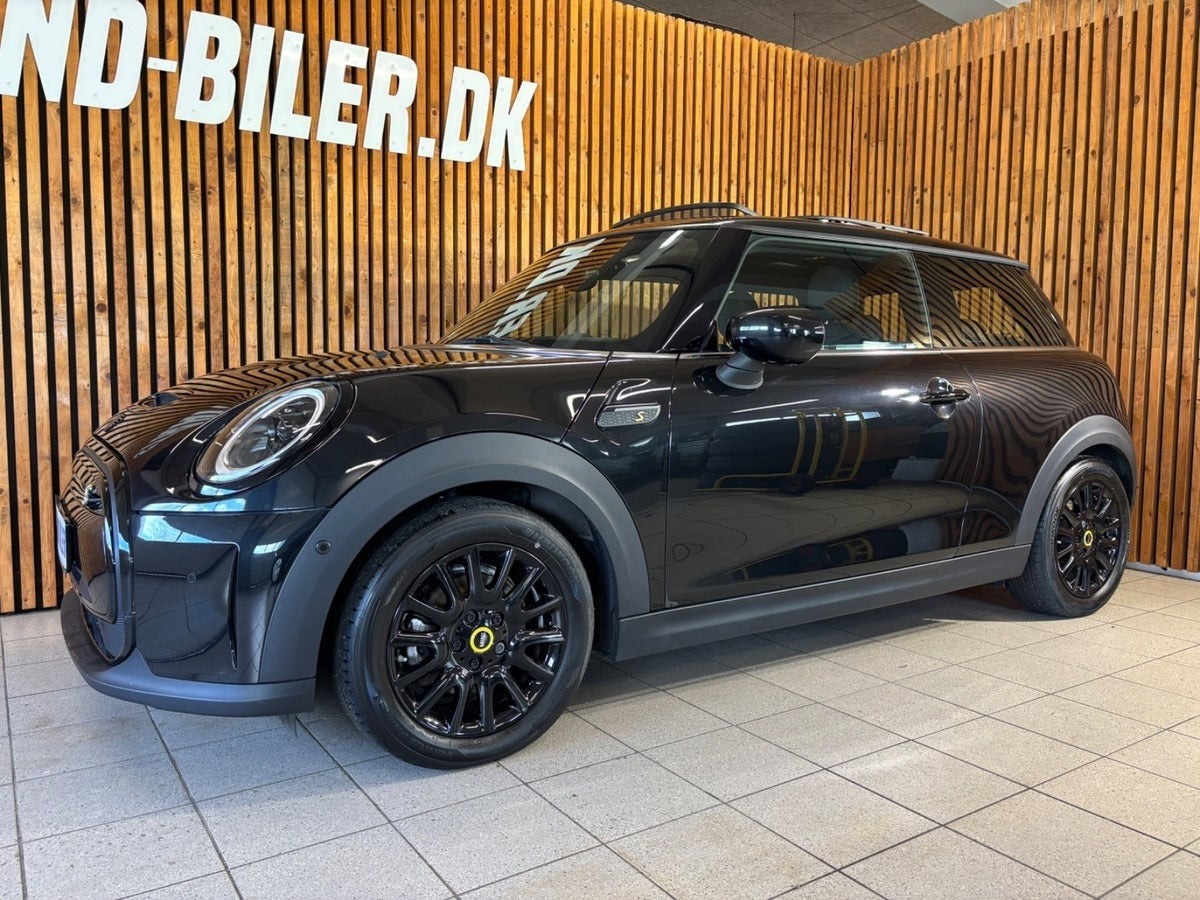 Sort Mini Cooper SE fra 2023