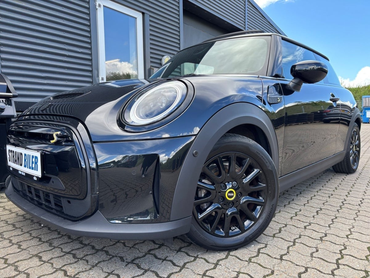 Sort Mini Cooper SE fra 2023