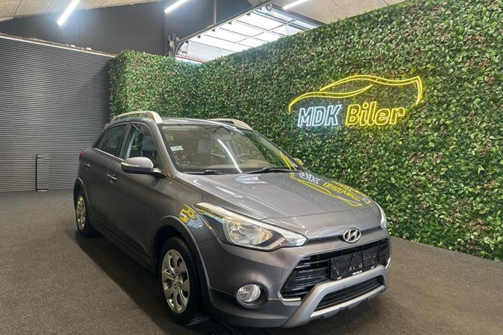 undefined Hyundai i20 Active Cross fra 2016 set udefra