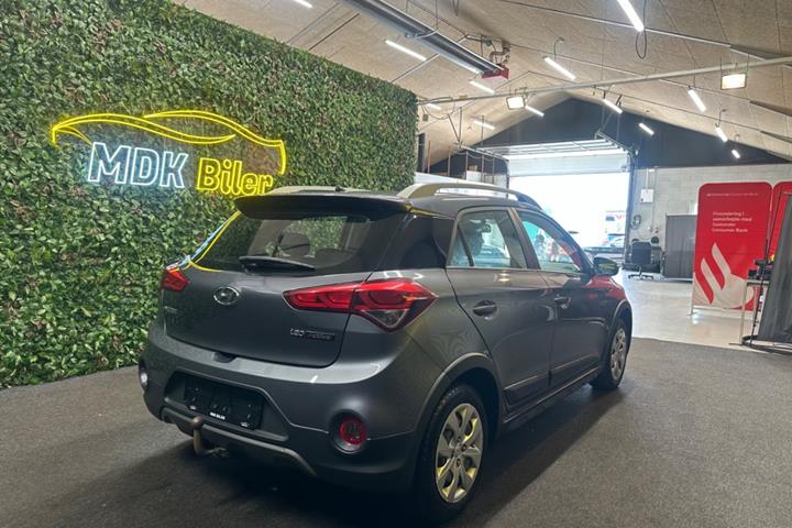 undefined Hyundai i20 Active Cross fra 2016 set udefra