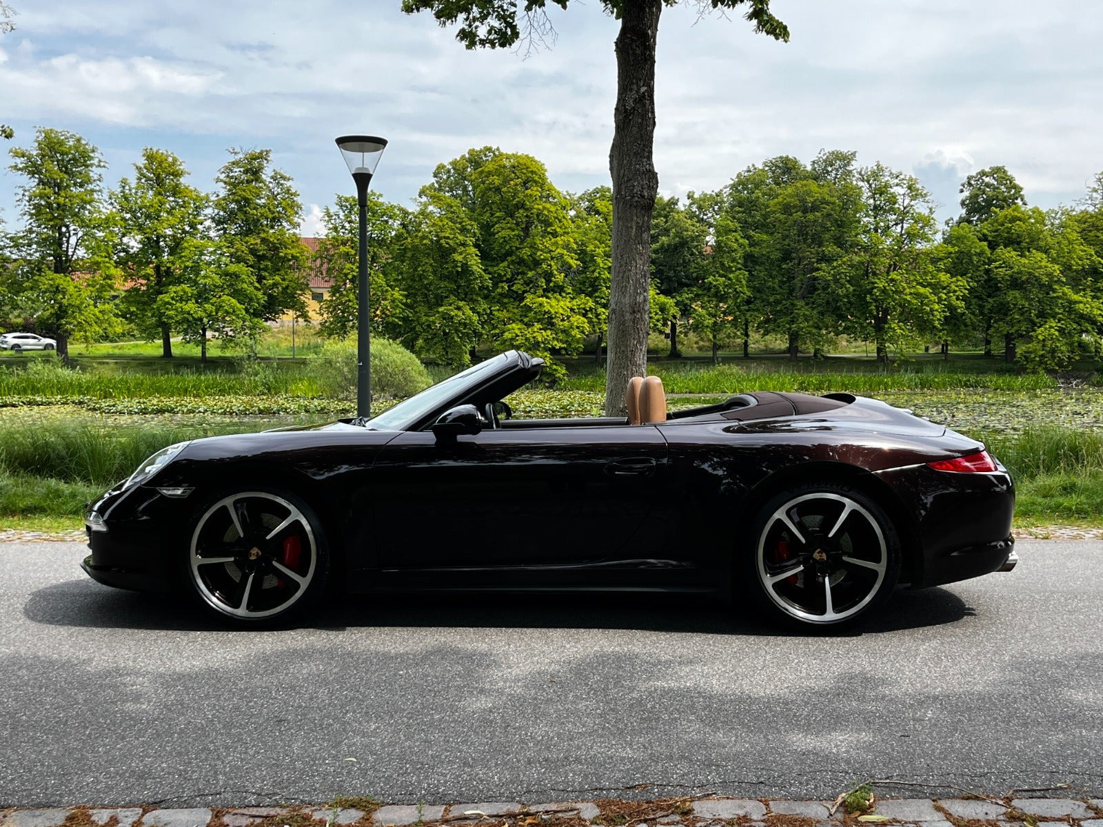Brun Porsche 911 Carrera 4S fra 2014
