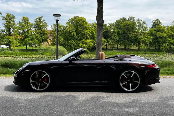 Brun Porsche 911 Carrera 4S fra 2014