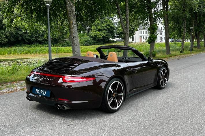 Brun Porsche 911 Carrera 4S fra 2014