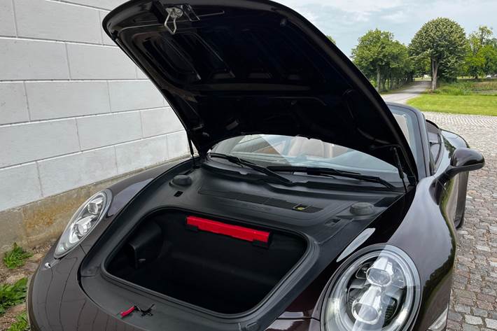 Brun Porsche 911 Carrera 4S fra 2014