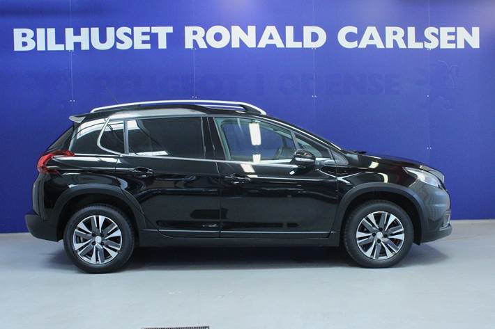 Sort Peugeot 2008 fra 2019