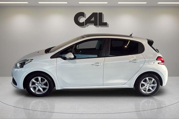 Hvid Peugeot 208 fra 2016
