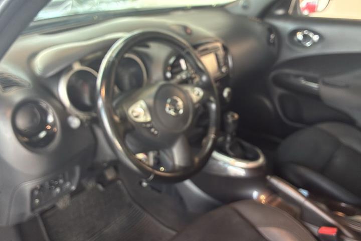 Sort Nissan Juke fra 2018
