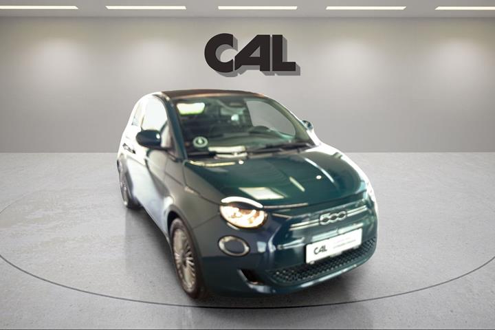 Blå Fiat 500e fra 2024