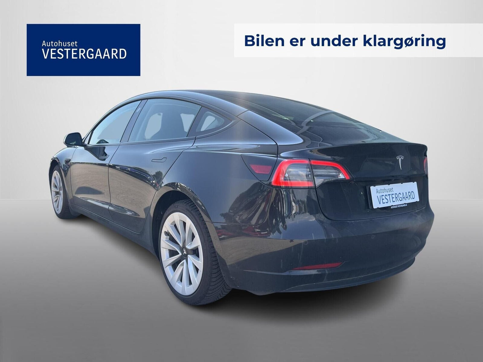 Sort Tesla Model 3 fra 2022