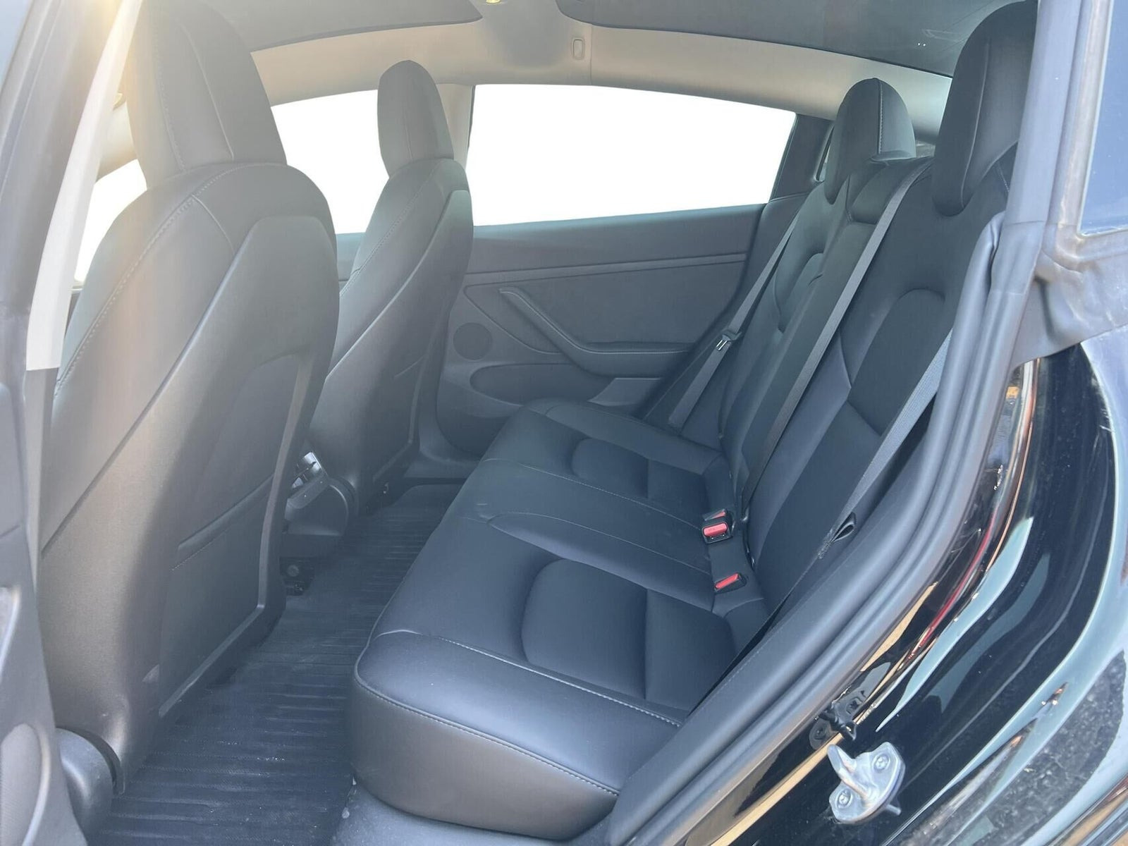 Sort Tesla Model 3 fra 2022