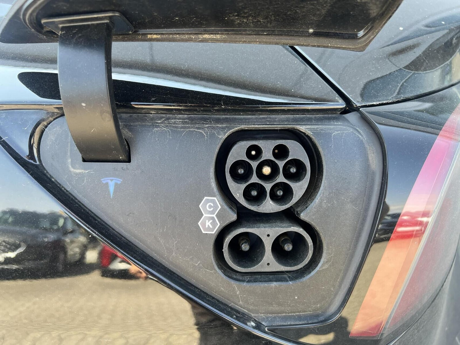 Sort Tesla Model 3 fra 2022
