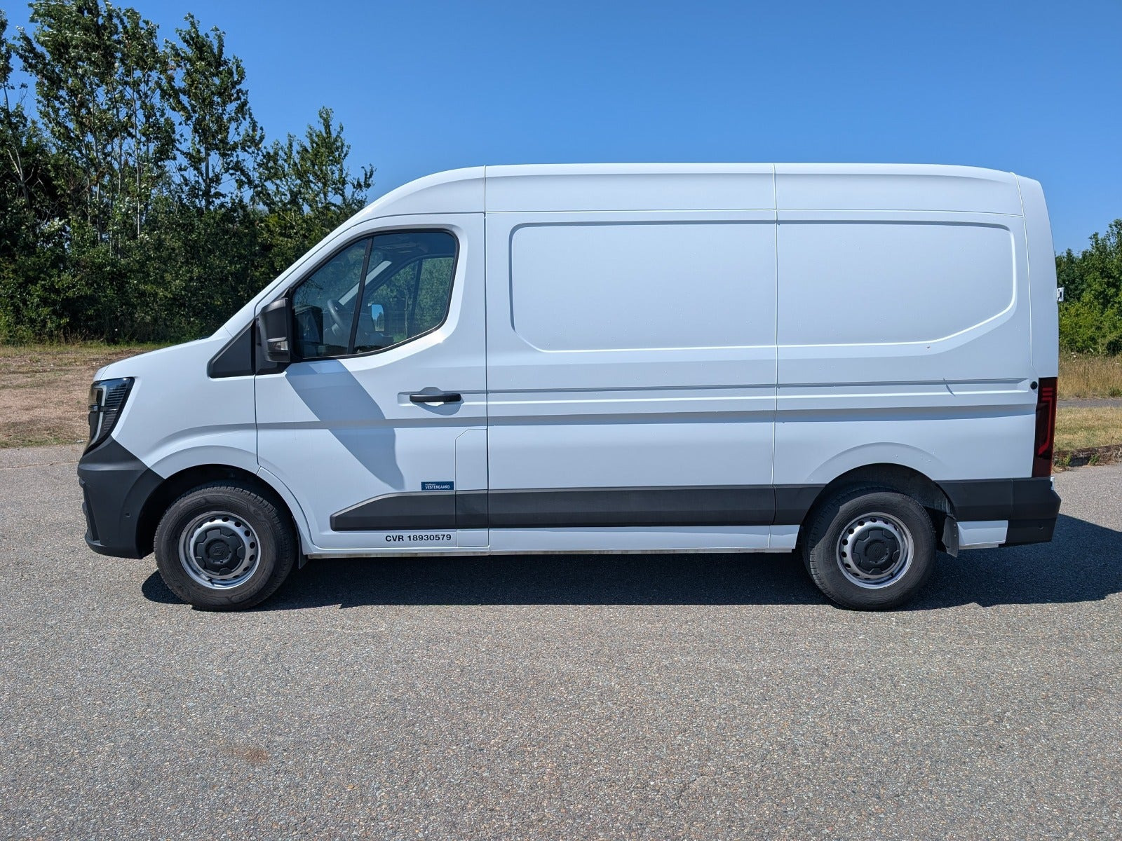 Hvid Renault Master V T33 fra 2025