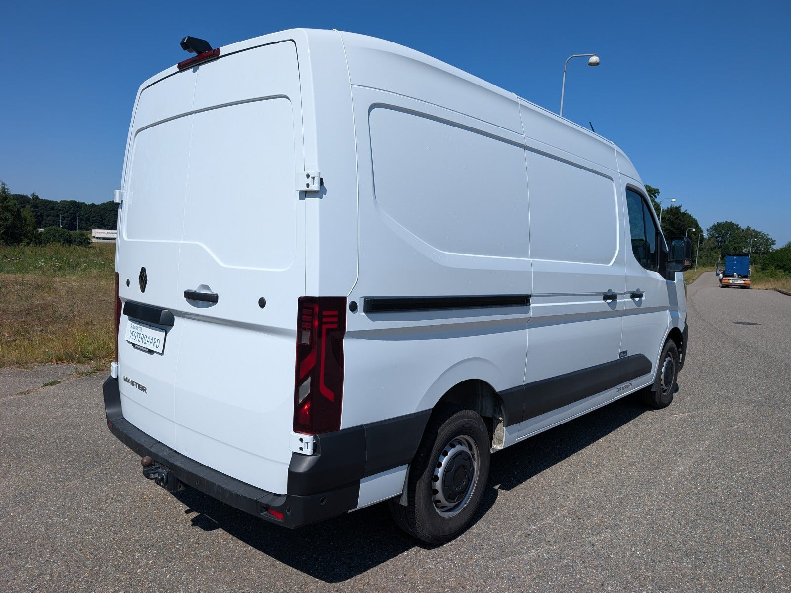 Hvid Renault Master V T33 fra 2025