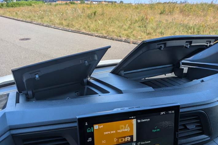 Hvid Renault Master V T33 fra 2025