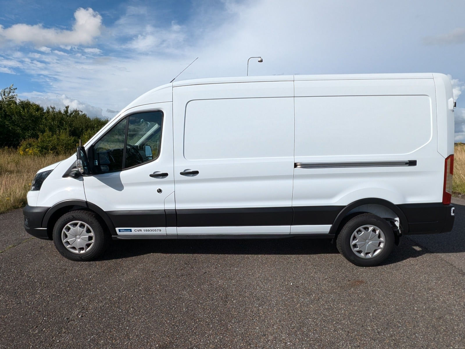 Hvid Ford Transit 350 L3 Van fra 2023