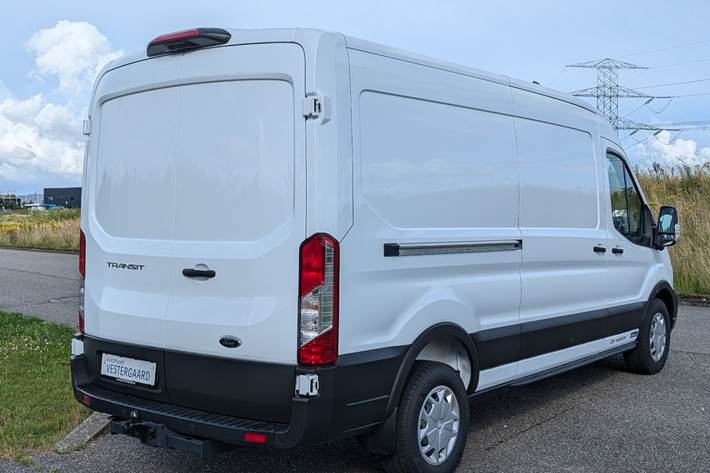Hvid Ford Transit 350 L3 Van fra 2023