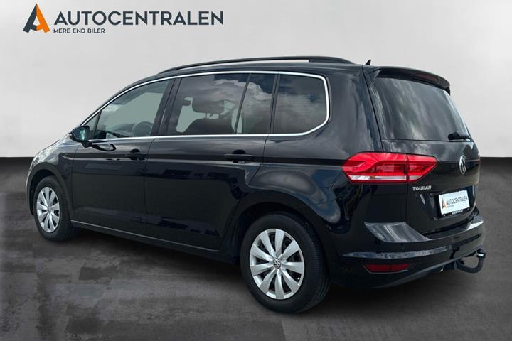 Sort VW Touran fra 2021
