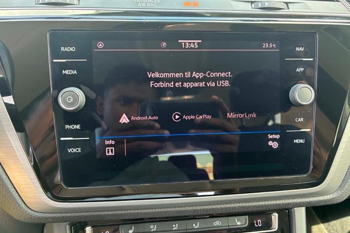 Sort VW Touran fra 2021