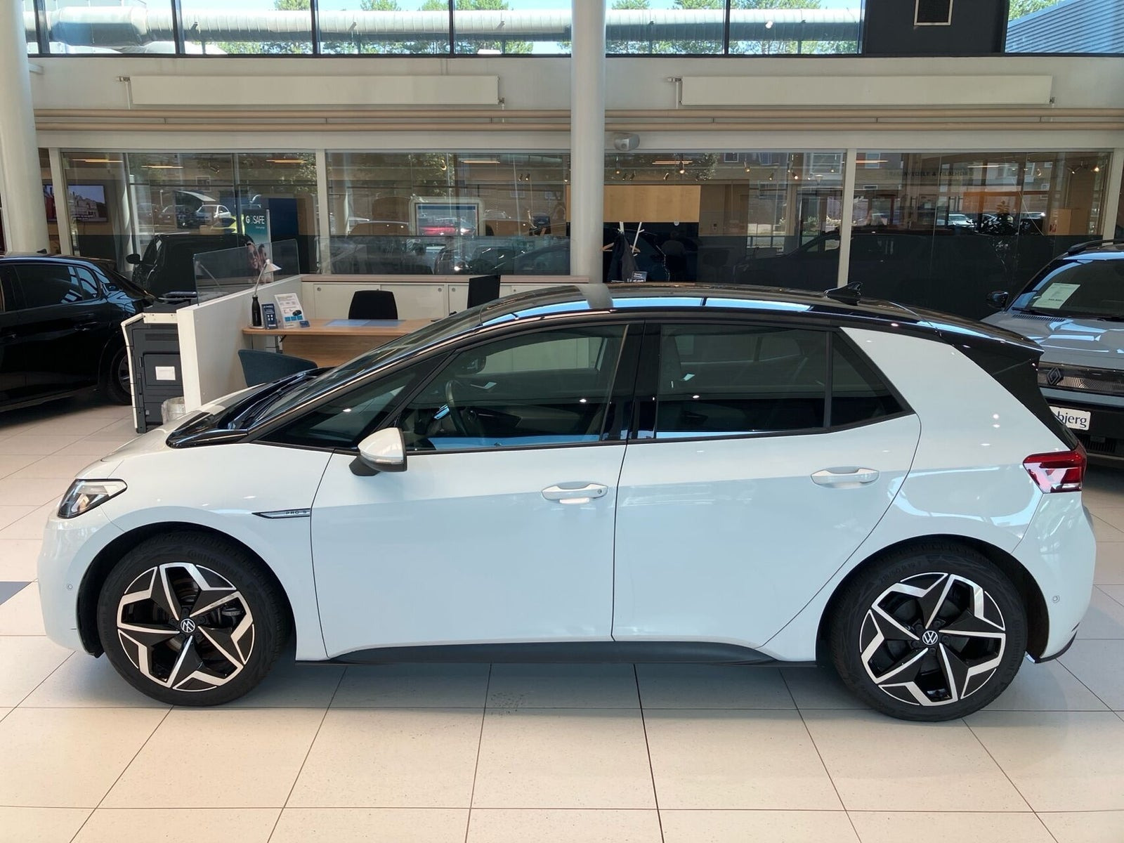 Hvid VW ID.3 fra 2023