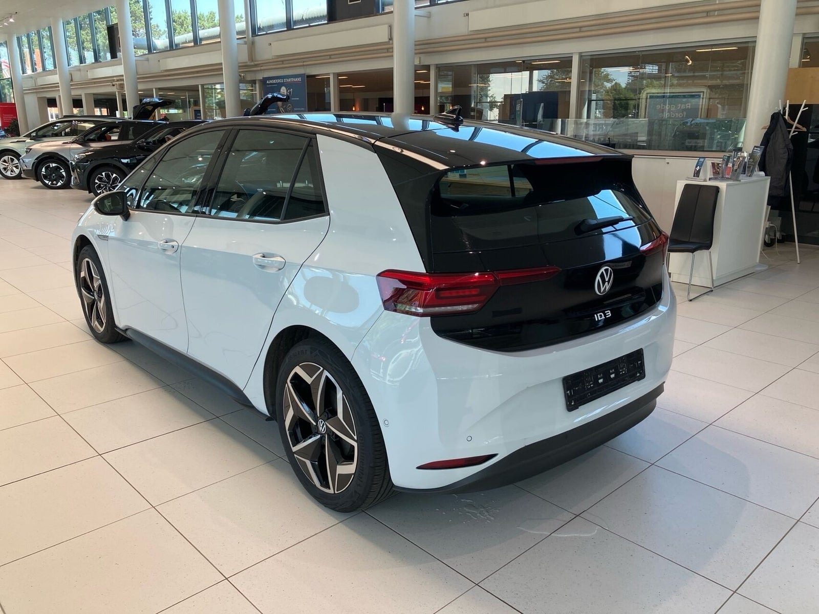Hvid VW ID.3 fra 2023
