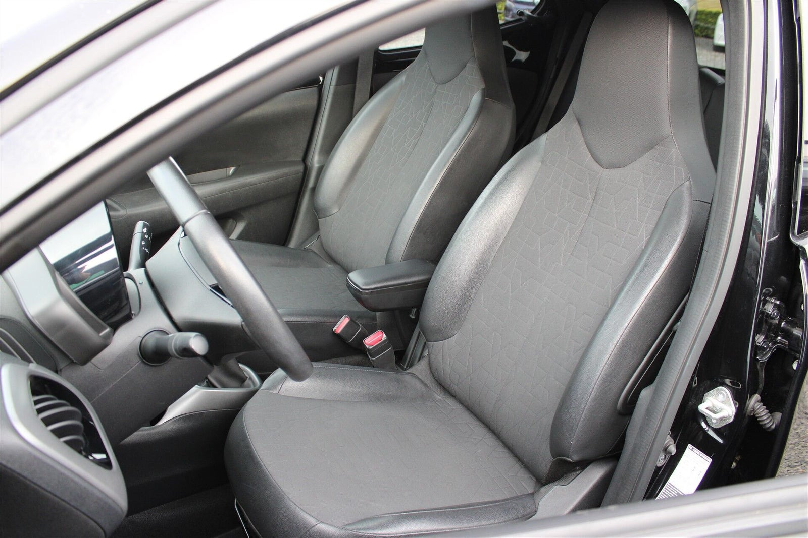 Sort Toyota Aygo fra 2021