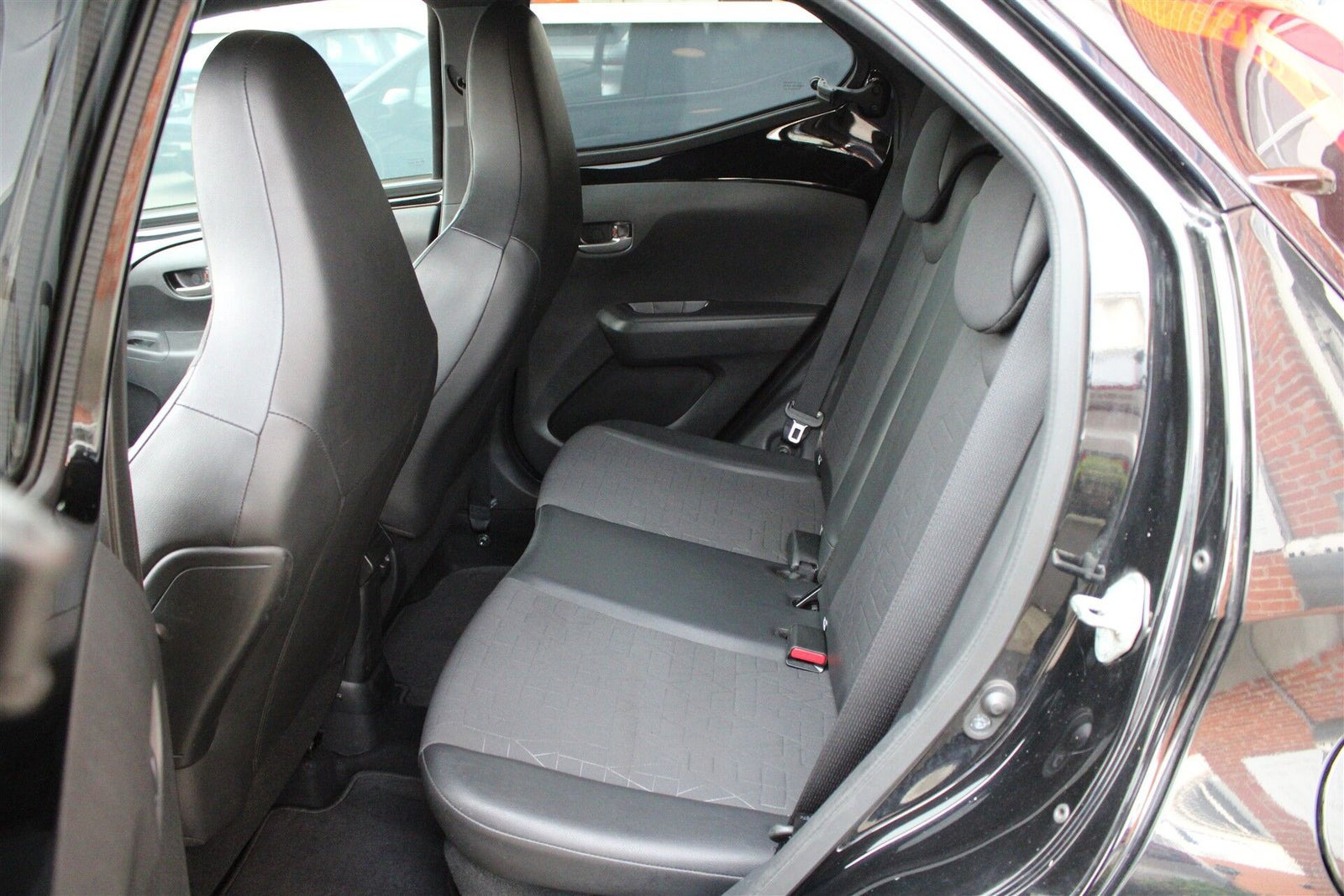 Sort Toyota Aygo fra 2021