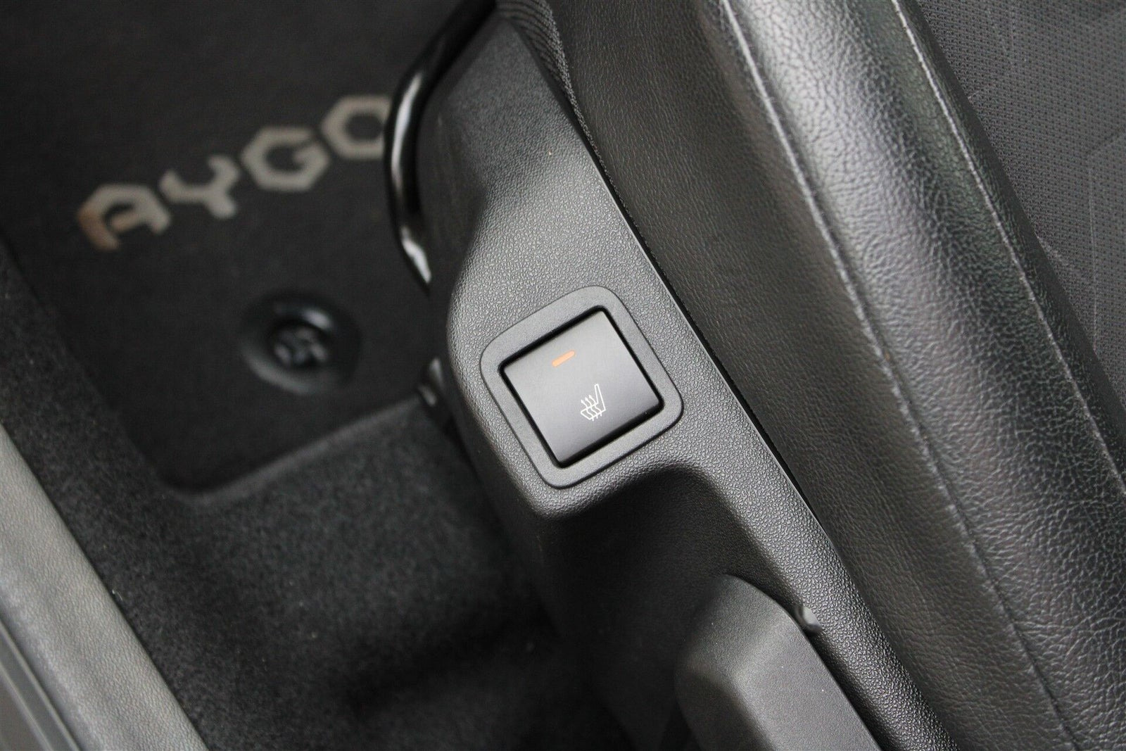 Sort Toyota Aygo fra 2021