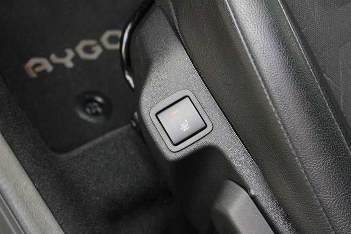 Sort Toyota Aygo fra 2021
