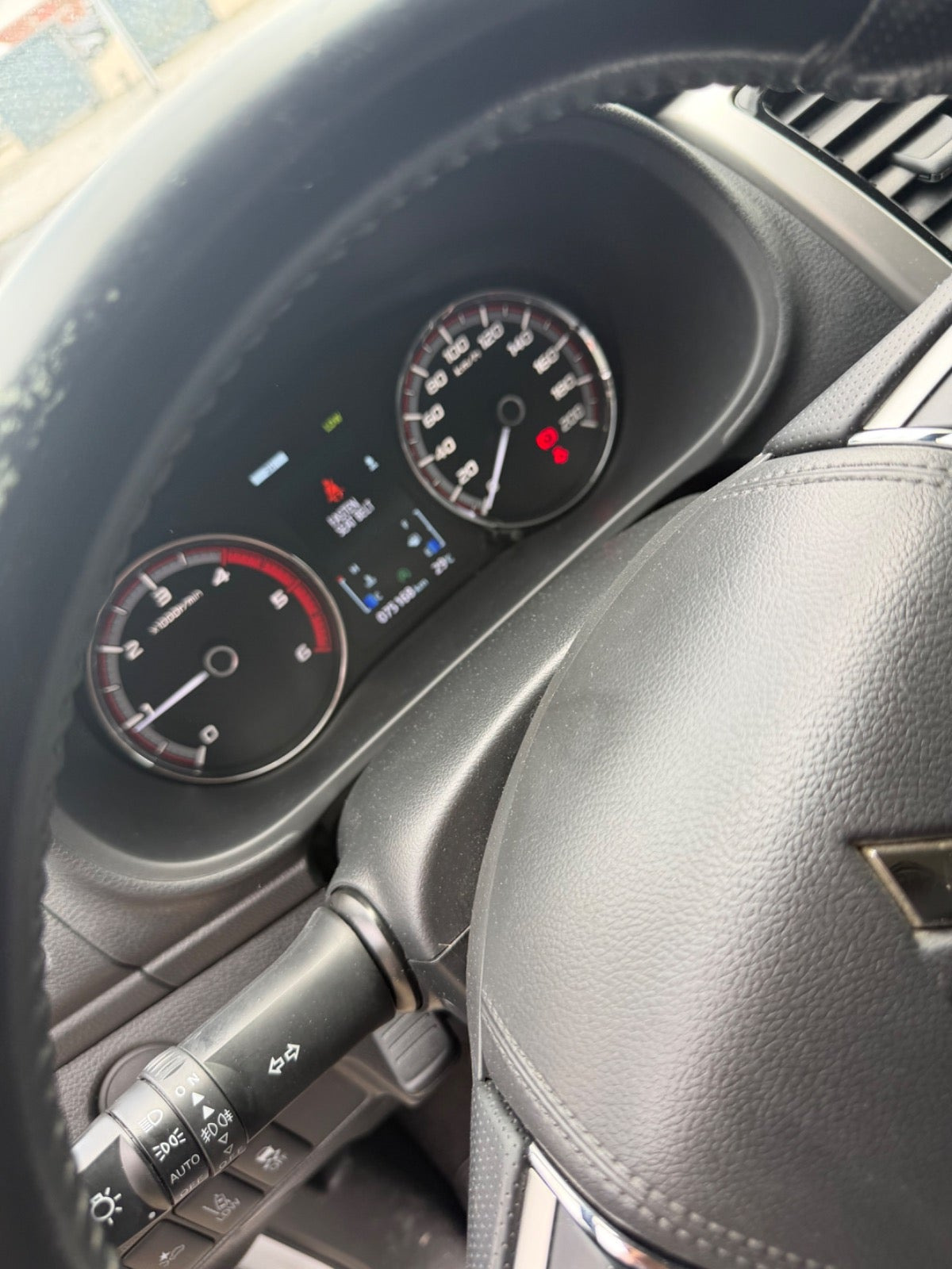 Hvid Mitsubishi L200 fra 2020