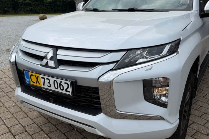 Hvid Mitsubishi L200 fra 2020