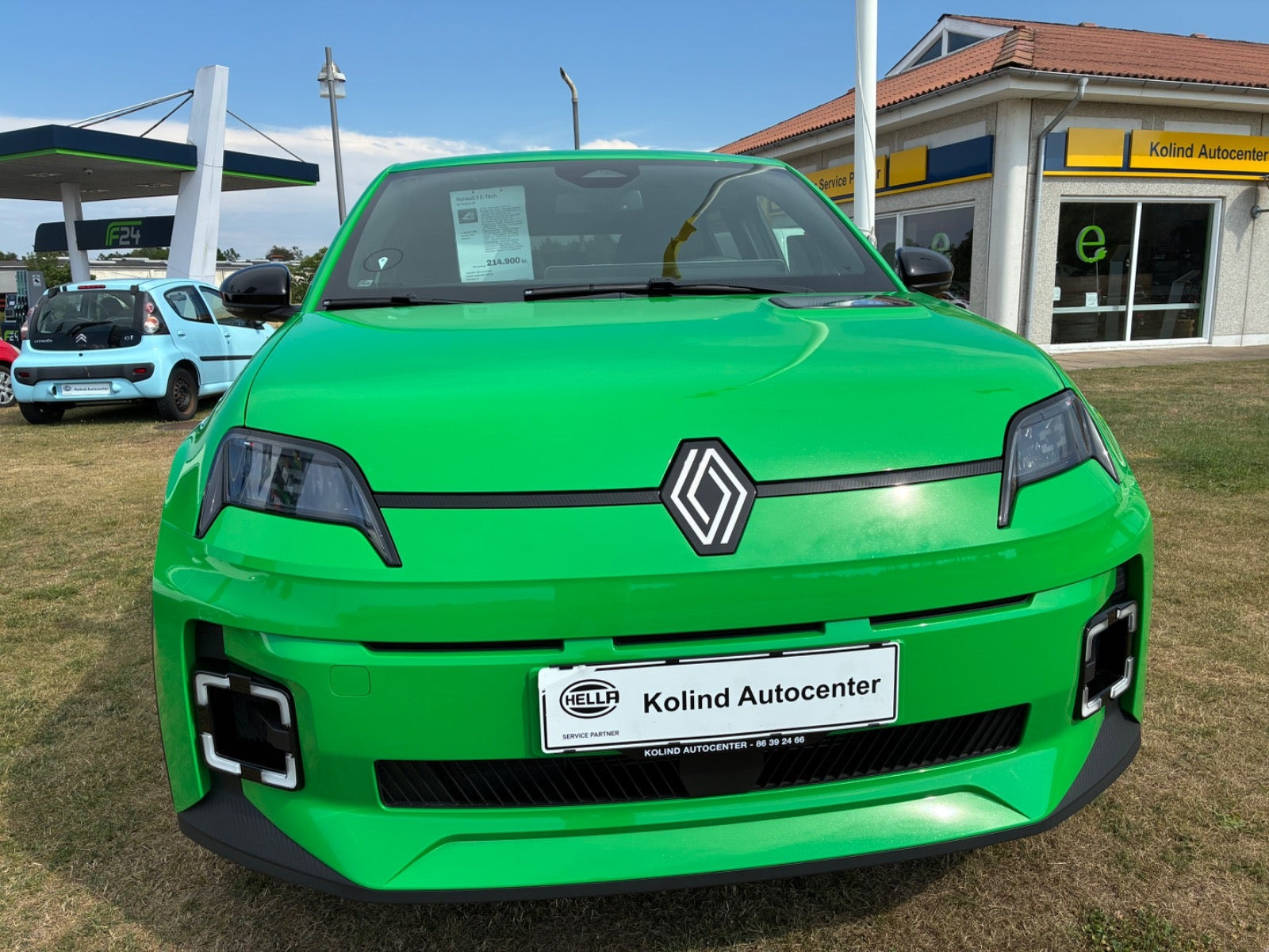 Grøn Renault 5 E-Tech fra 2025