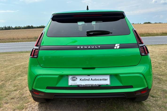 Grøn Renault 5 E-Tech fra 2025