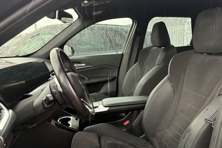 Sort BMW iX1 fra 2023