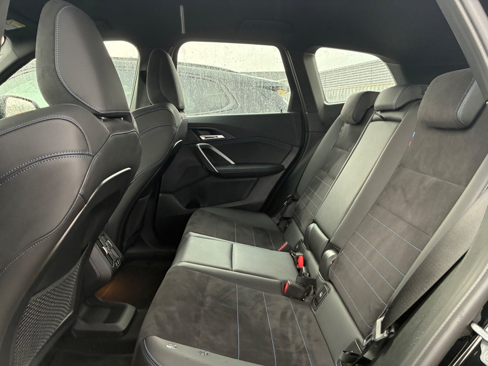 Sort BMW iX1 fra 2023