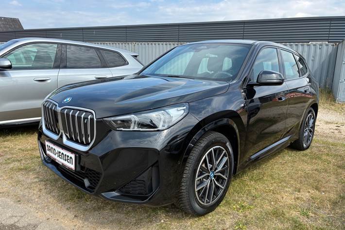 Sort BMW iX1 fra 2024